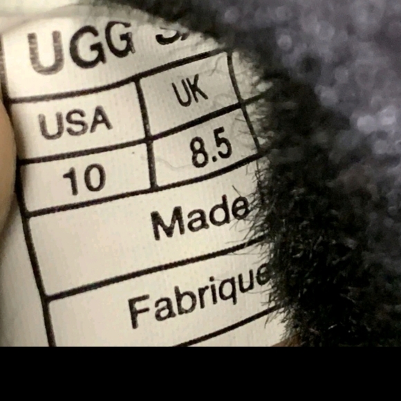 UGGS Women's Black Button-Detail Boots ⭐️✨️ PRE LOVED  ⭐️✨️ - Picture 3 of 5